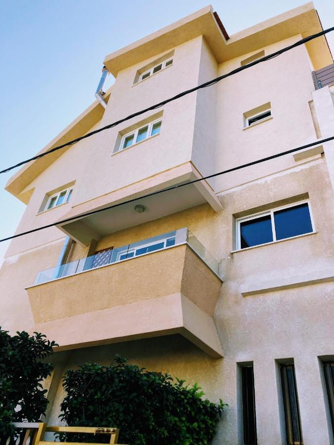 Silver Apartment - Loft Limassol Extérieur photo
