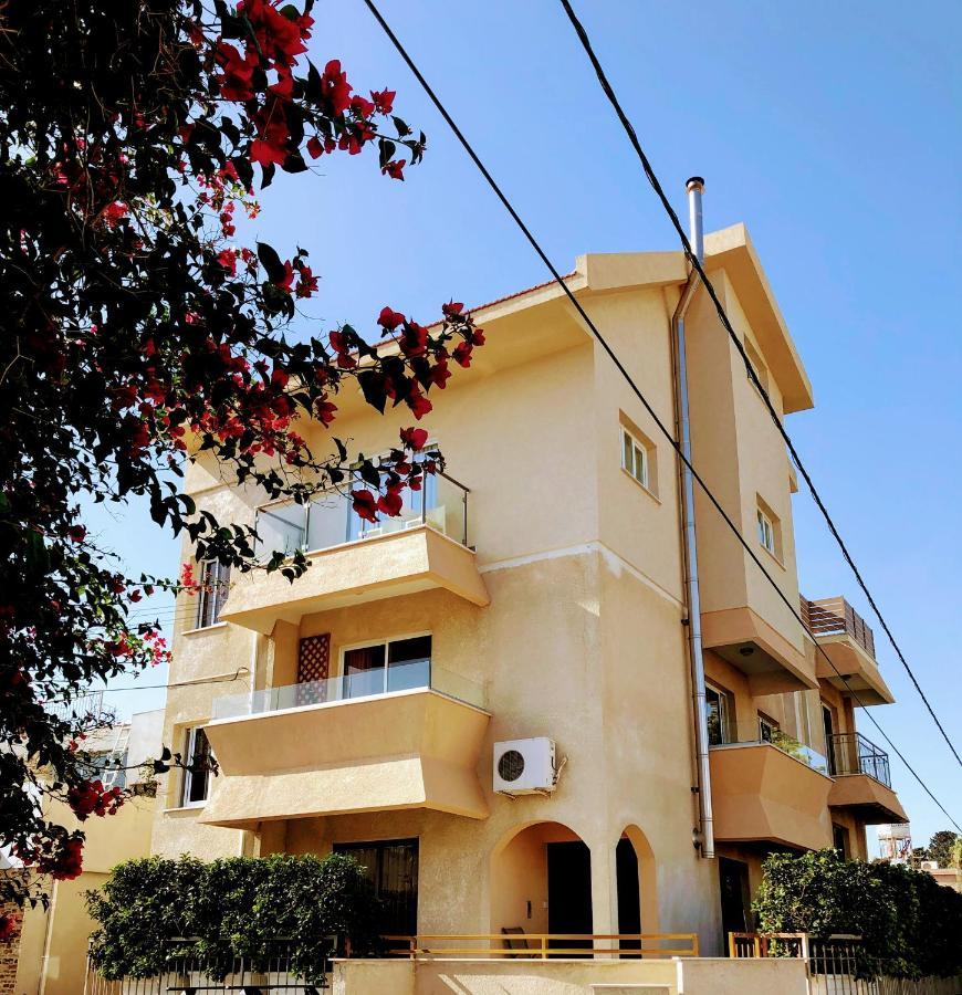 Silver Apartment - Loft Limassol Extérieur photo